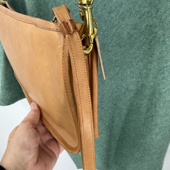 Coach classic vintage 1970s in light beech tan leather shoulder/clutch purse - Picture 3 of 16